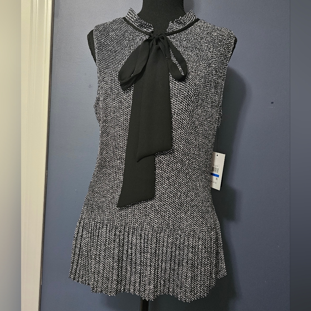 NWT DNKY pleated bow neck sleeveless top size XL